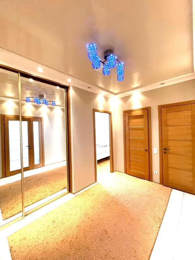 Large, Comfortable Apartment Chisinau Exterior foto